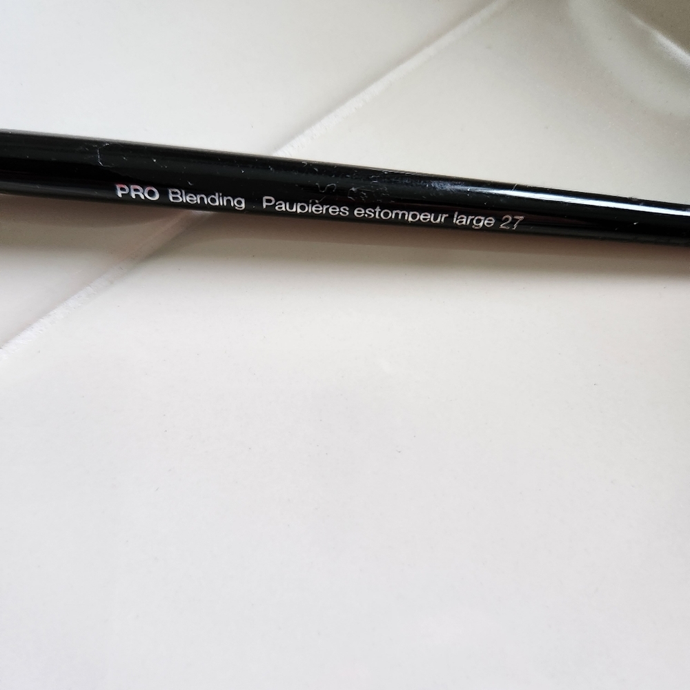 Sephora Pro Large Crease Blending Brush #27 - Picture 2 of 6